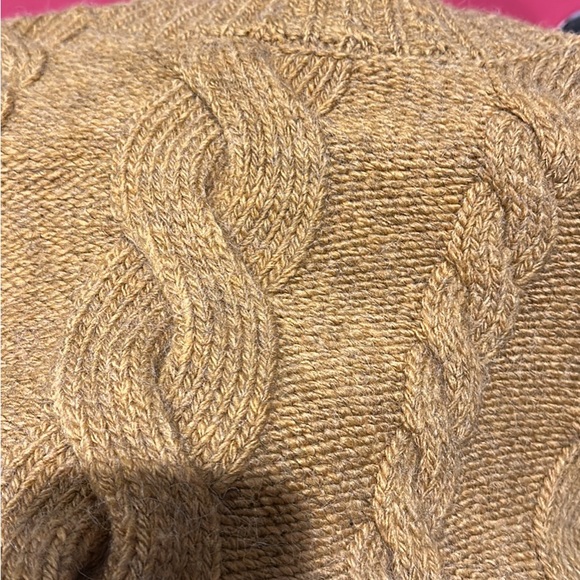 Cable knit sweater - Picture 5 of 6